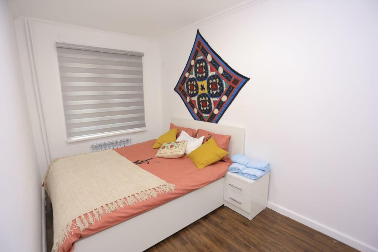Luxury 2 Bedrooms Apartment Walking Distance From Gur-Emir Samarkanda Zewnętrze zdjęcie