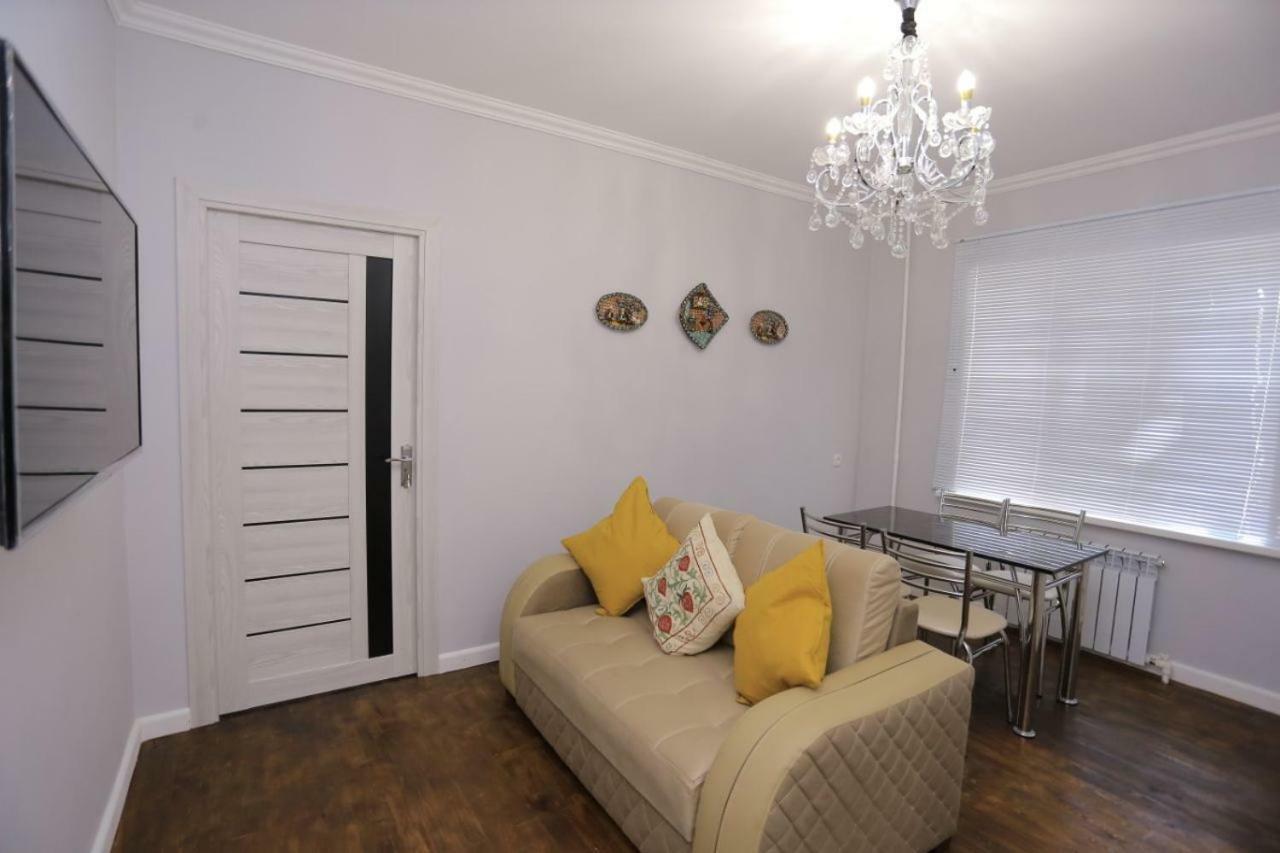 Luxury 2 Bedrooms Apartment Walking Distance From Gur-Emir Samarkanda Zewnętrze zdjęcie
