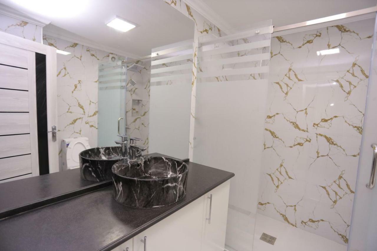 Luxury 2 Bedrooms Apartment Walking Distance From Gur-Emir Samarkanda Zewnętrze zdjęcie